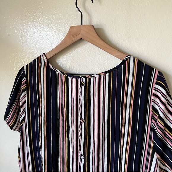 Torrid | Abbey Striped Slub Top - Picture 7 of 7